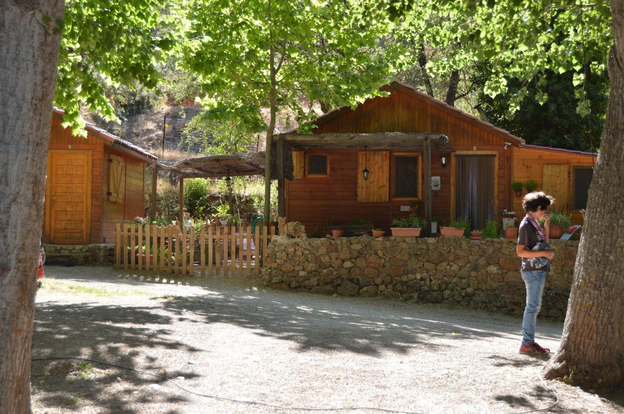 Cabanas Camping Sierra De Penascosa Exteriör bild