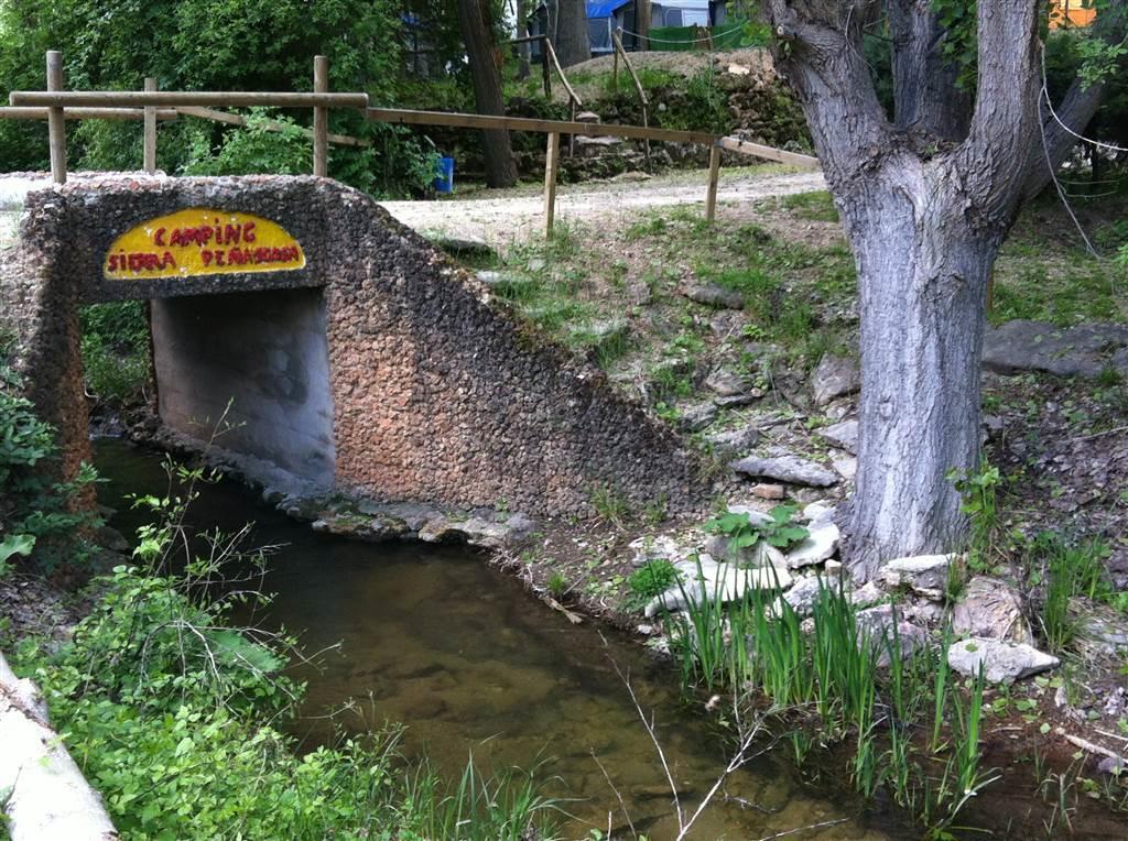Cabanas Camping Sierra De Penascosa Exteriör bild